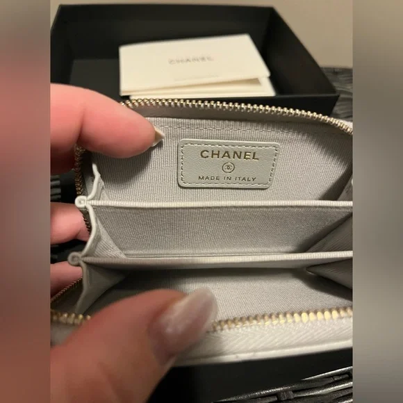 Chanel Card holder - Picture 3 of 4